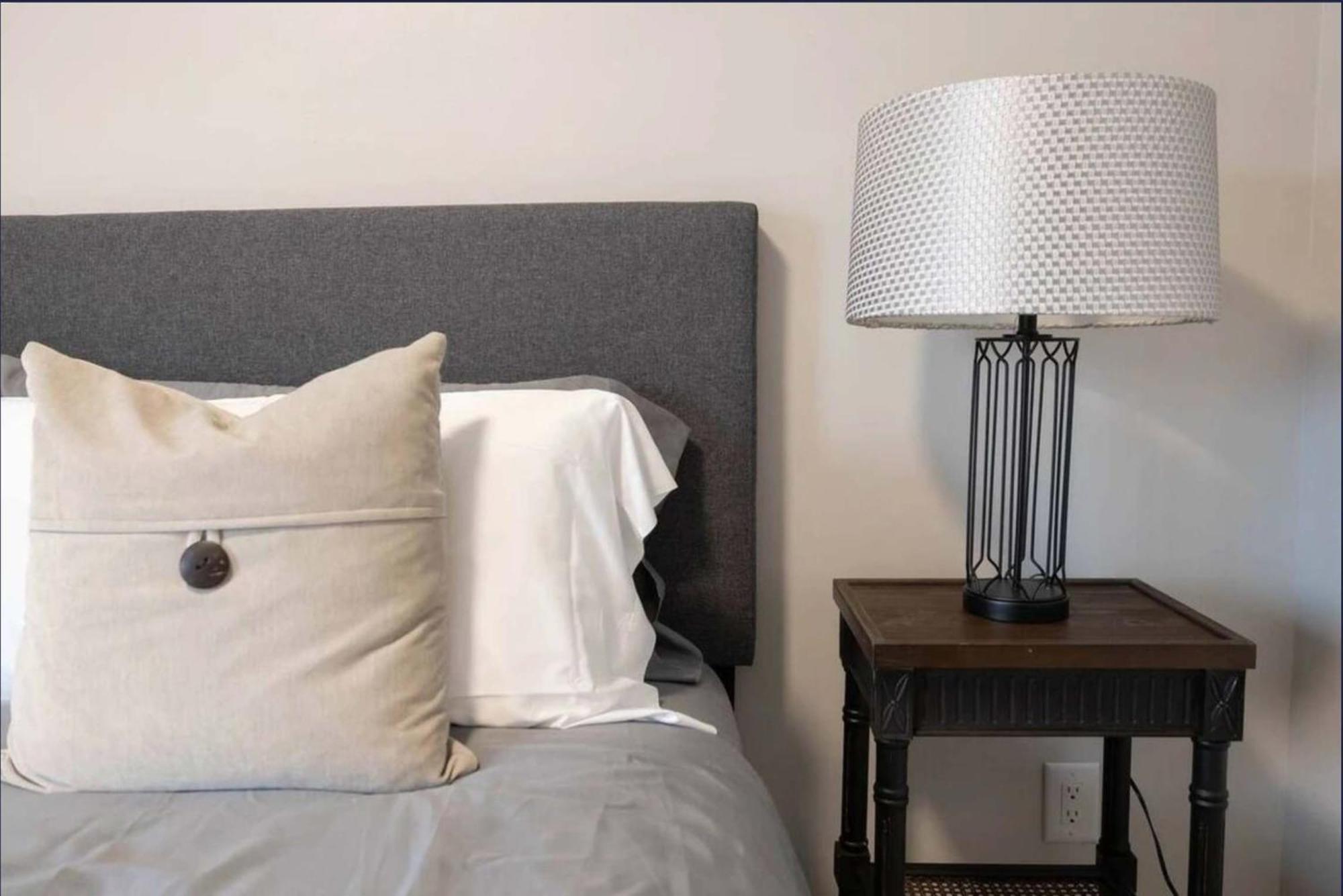 Casa St Clair - Suite -Style Suite W Lrg Patio トロント エクステリア 写真