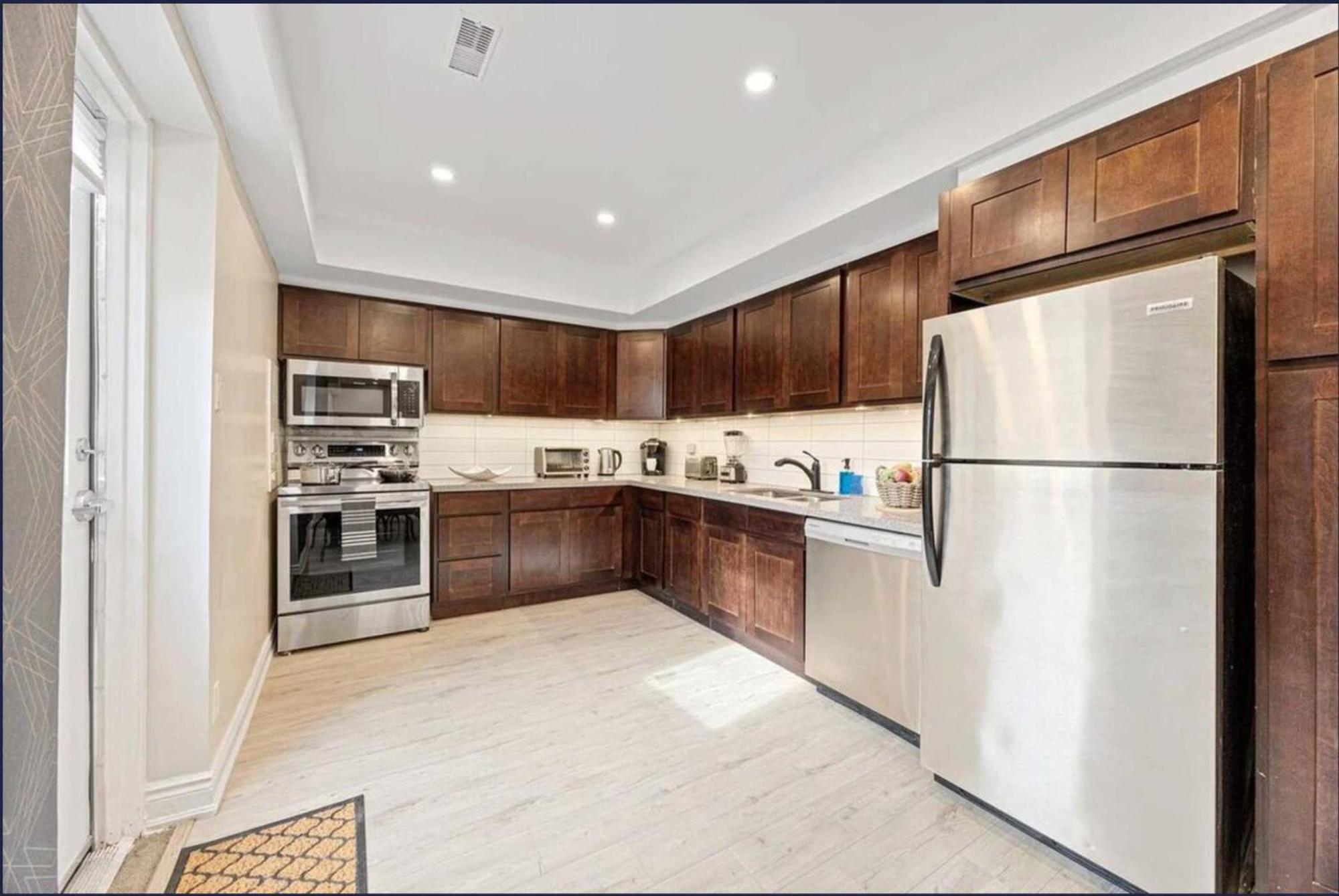 Casa St Clair - Suite -Style Suite W Lrg Patio トロント エクステリア 写真